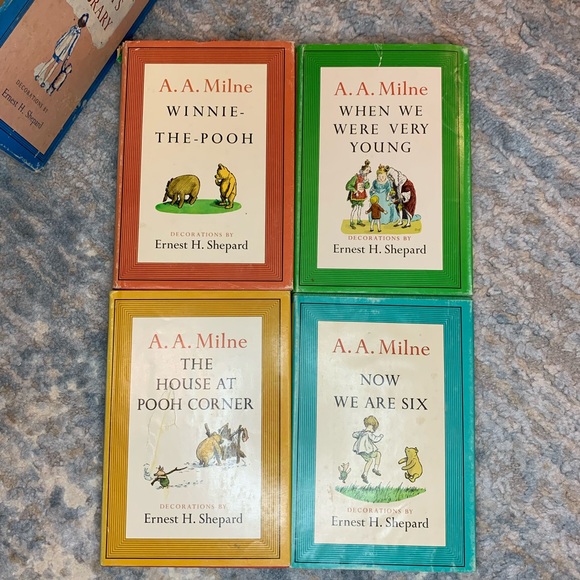 Pooh's Library by A.A. Milne, Illustrated by Ernest H. Shepard, Vintage 1961 - Picture 3 of 8
